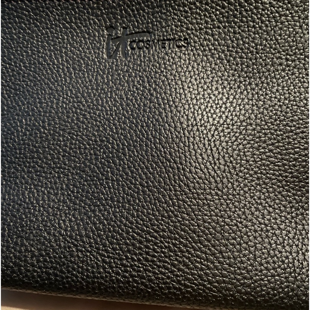 It Cosmetics makeup bag